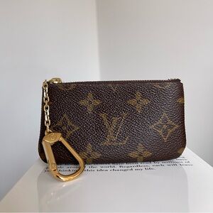 LOUIS VUITTON KEY CLÉ MONOGRAM